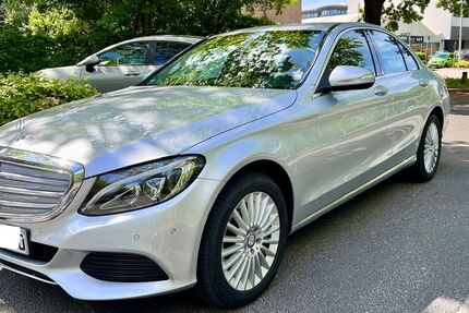 Mercedes-Benz C 250 118.000 km 17.999 € Hamburg 22041