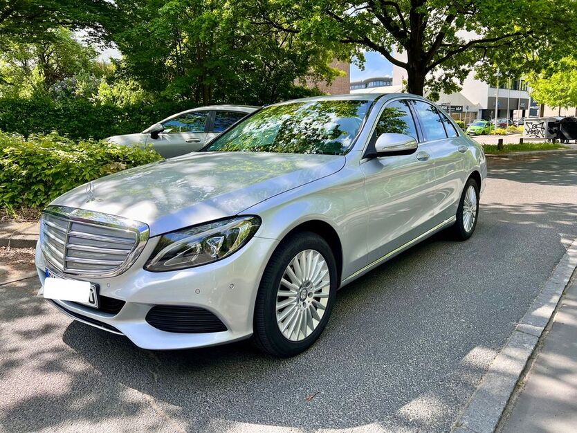 Mercedes-Benz C 250 118.000 km 17.999 € Hamburg 22041