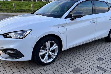 Seat Leon 68.000 km 18.500 &euro; Wedel 22880
