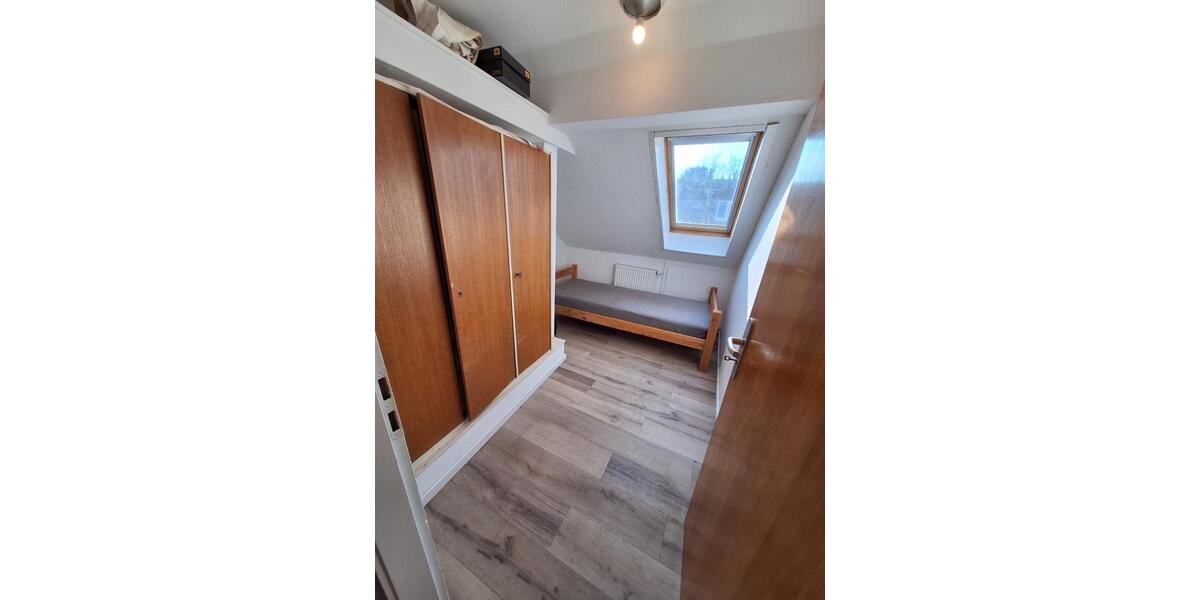 Dachgeschoßwohnung Hamburg Harburg - 2 Zimmer, 25 m&sup2;, 500&euro; | Angebot:25838898